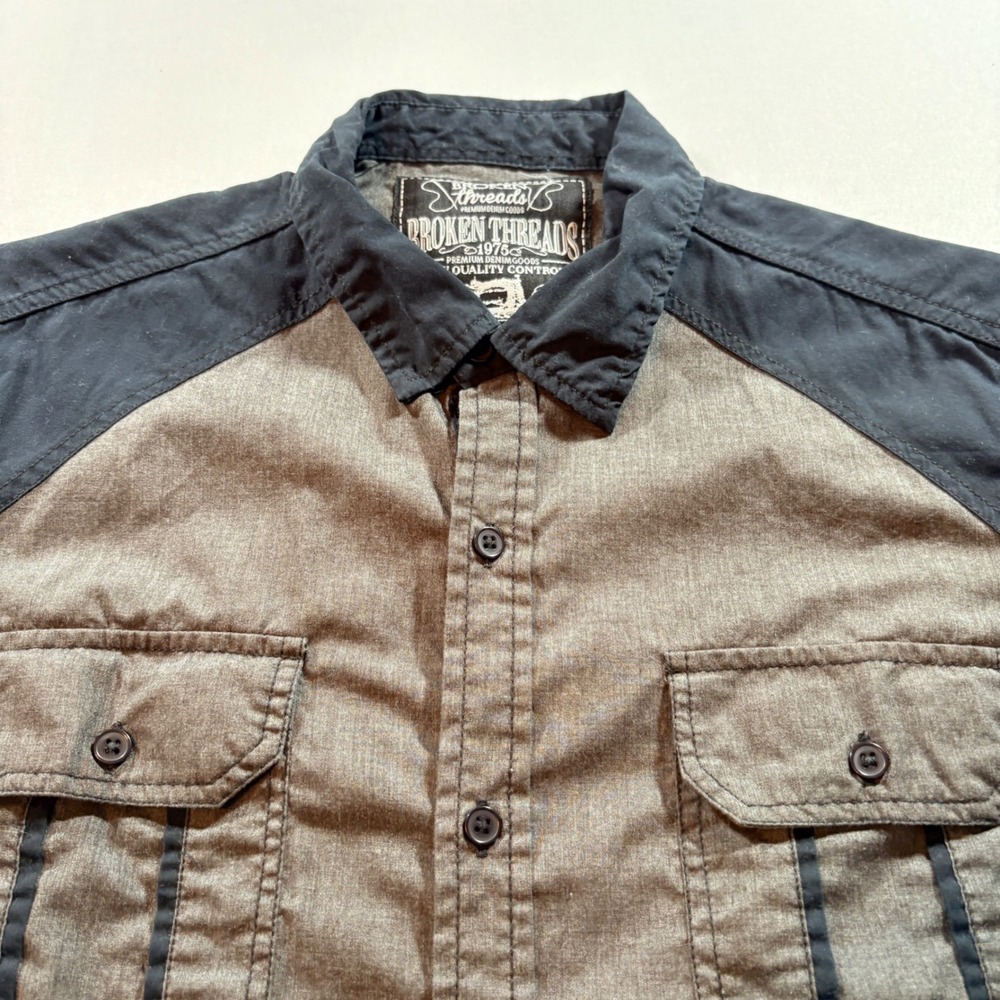 Broken Threads Button Down Shirt Mens Large Gray Black Contrast Yoke Western SS